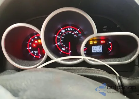 2010 Toyota Matrix Base z USA, uszkodzony, nr VIN 2T1KU4EE3AC211676